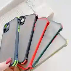 Чехол для iPhone (Айфон) с защитой камеры, ударопрочный бампер по углам, матовое покрытие