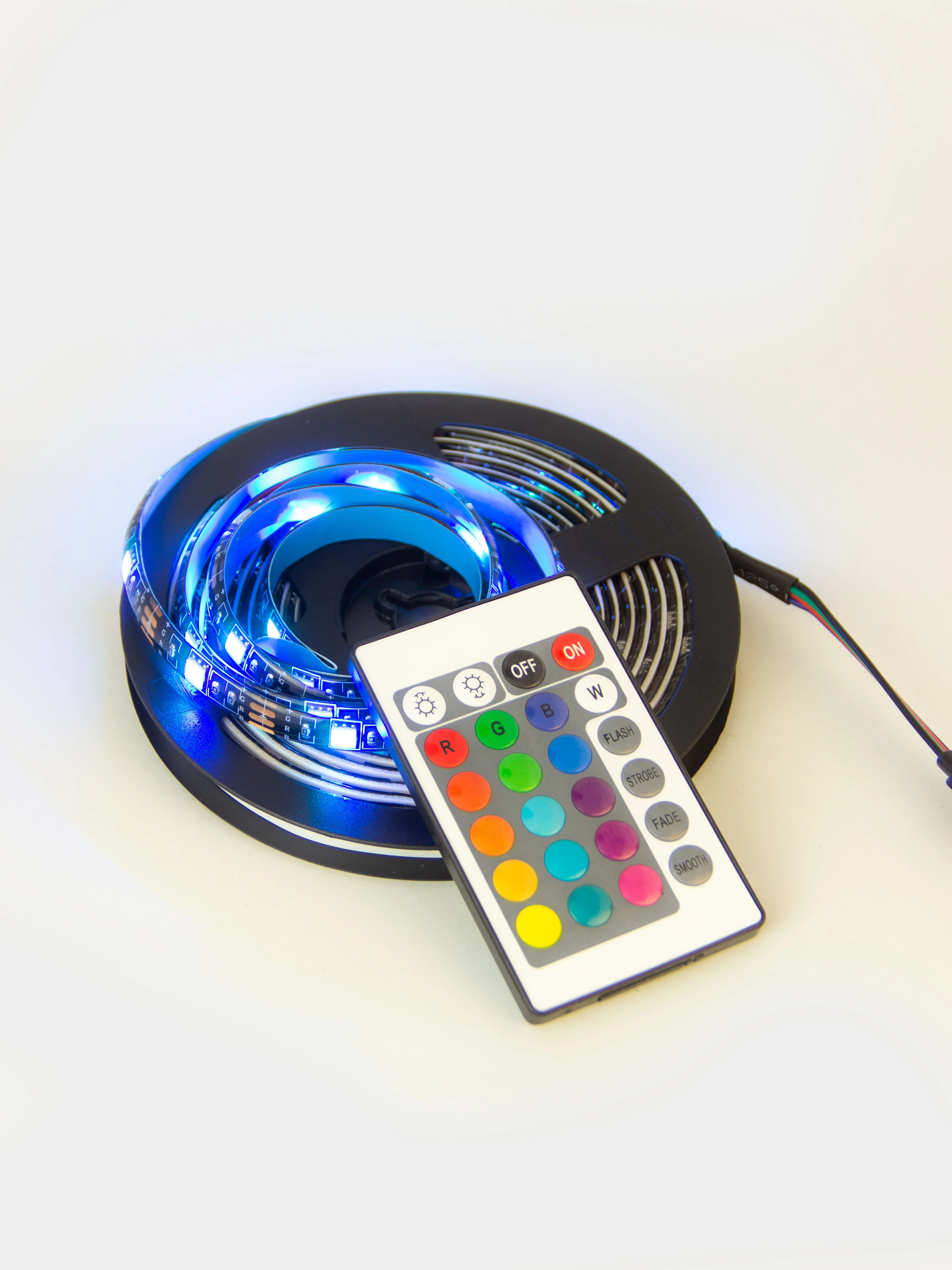RGB светодиодная лента с пультом управления и питанием от USB