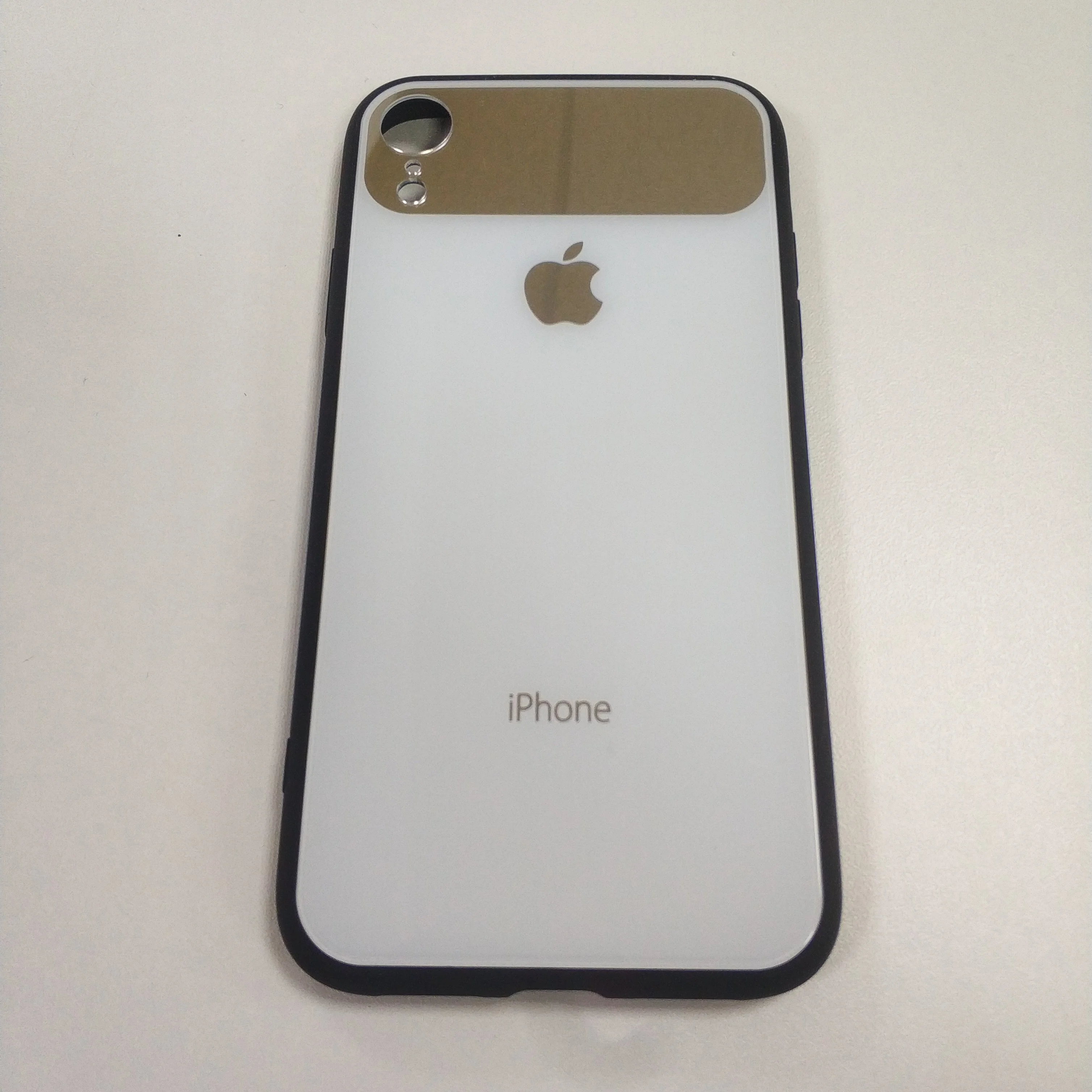 Белый чехол iPhone XR