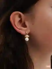 Серьги с жемчугом и кристаллами Safit