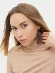 Серьги с камнем