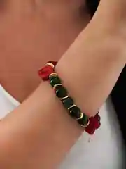 Комплект из коралла и черного агата