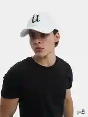 Кепка с нашивкой готическая u