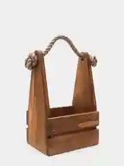 Белый деревянный ящик