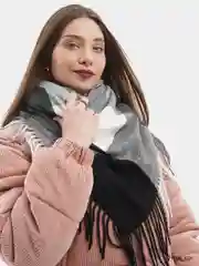 Черный платок в клетку