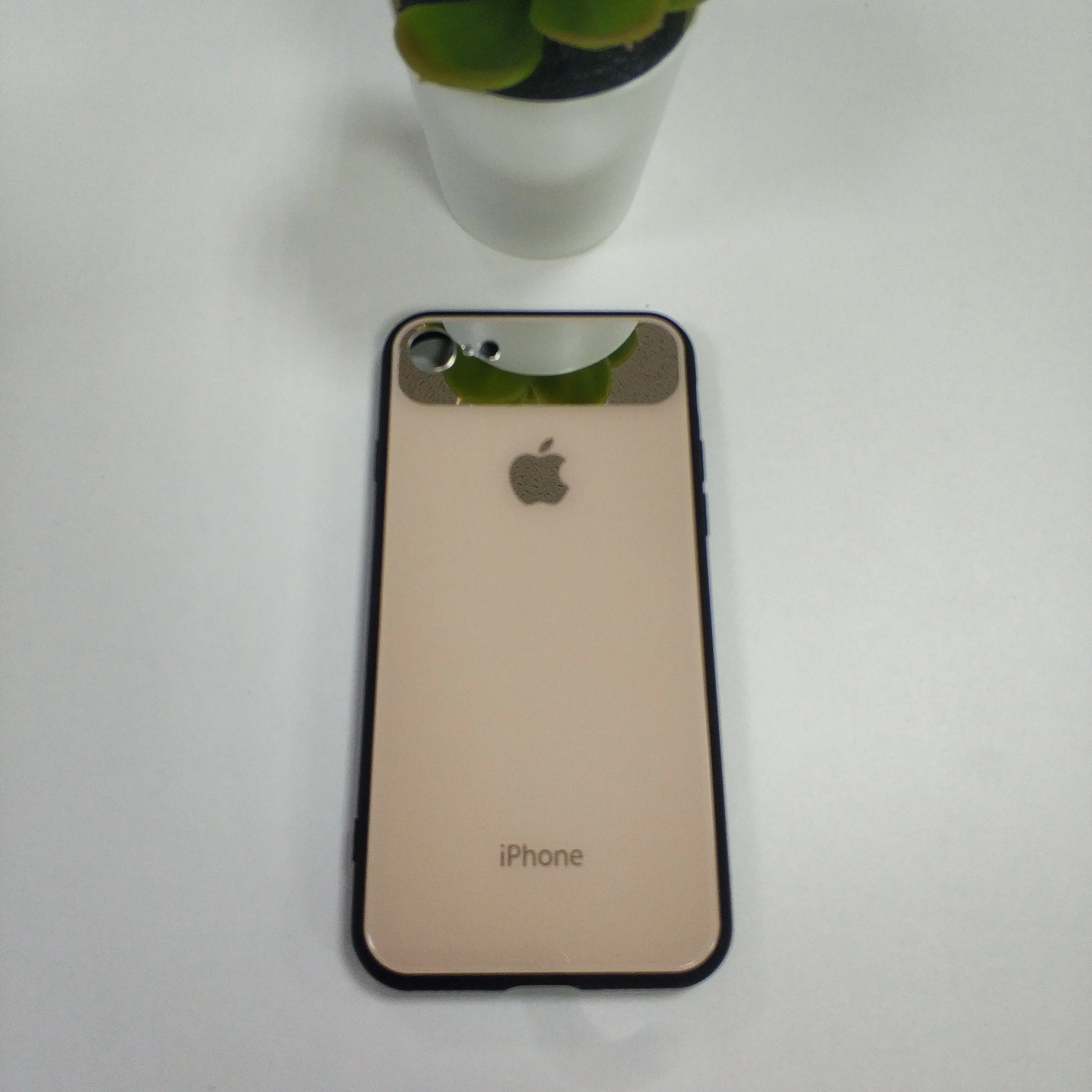 Коричневый чехол на iPhone X / XS