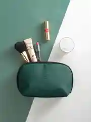 Белый косметичка из влагозащитного материала, на молнии