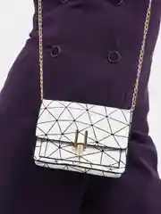 Серебряный квадратная сумка на цепочке