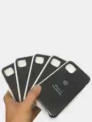Черный чехол силиконовый Silicone Case iPhone 11