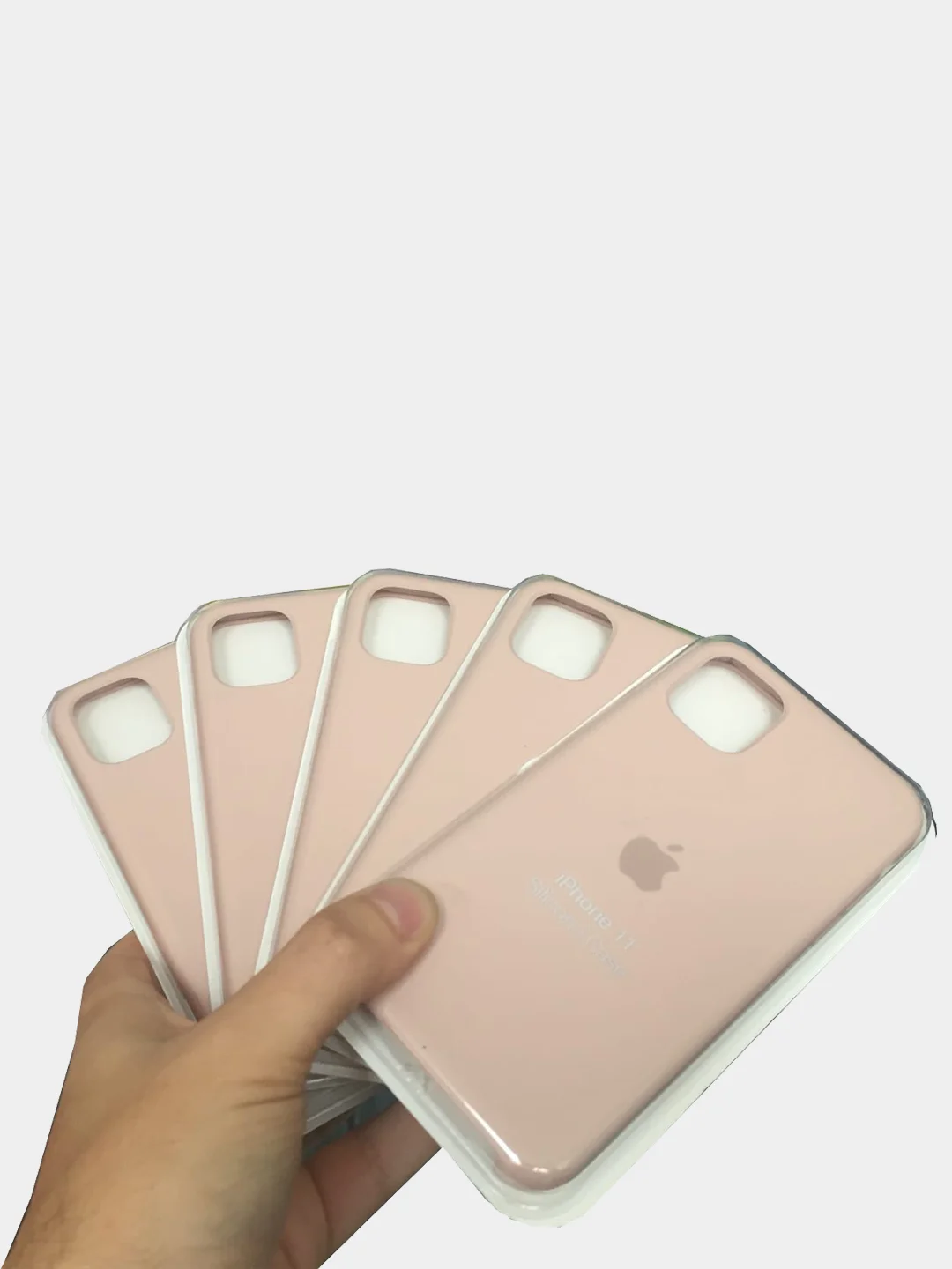 Бежевый чехол силиконовый Silicone Case iPhone 11
