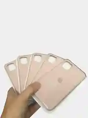 Бежевый чехол силиконовый Silicone Case iPhone 11
