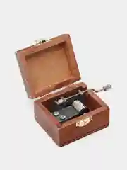 Музыкальный подарок Музыкальная деревянная шкатулка-шарманка "Сова"