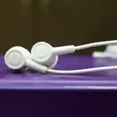 Krutoff / Наушники с микрофоном HF-J69, белый