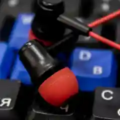 Krutoff / Наушники с микрофоном Krutoff HF-X61, красный