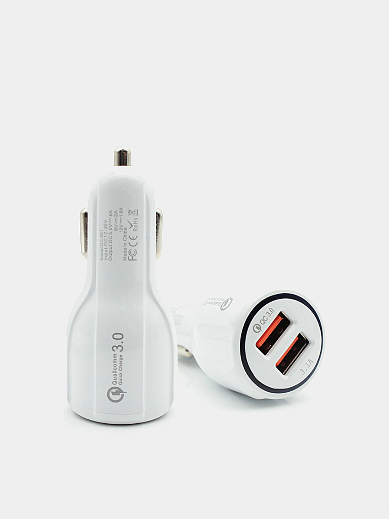 Белый автомобильное зарядное устройство на 2 USB разъема (3,0А-3,1А), Быстрая зарядка