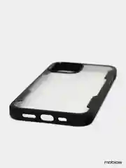 Черный противоударный чехол на iPhone 12 Pro Max