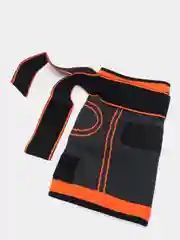 Оранжевый наколенник для спорта