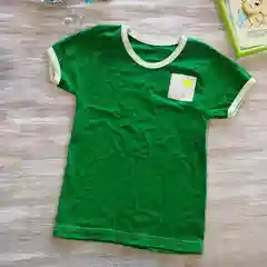 Зеленый футболка однотонная