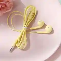 Желтый красивые наушники вкладыши с приятным Soft Touch покрытием с кнопкой и микрофоном 3,5 мм
