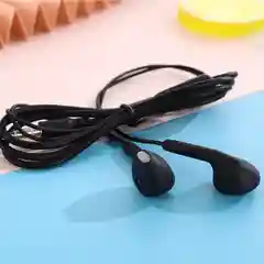 Черный красивые наушники вкладыши с приятным Soft Touch покрытием с кнопкой и микрофоном 3,5 мм