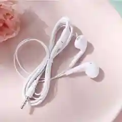 Белый красивые наушники вкладыши с приятным Soft Touch покрытием с кнопкой и микрофоном 3,5 мм