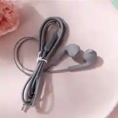 Серый красивые наушники вкладыши с приятным Soft Touch покрытием с кнопкой и микрофоном 3,5 мм