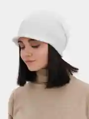 Кепка вязанная с пайеткой