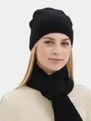 Комплект вязаный