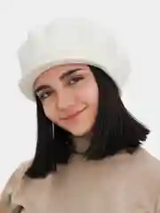 Белый вязанная кепка с козырьком
