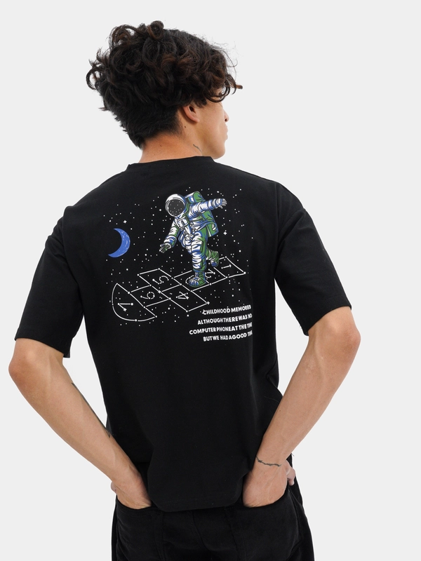 Футболка oversize "Космонавт"