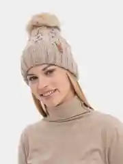 Шапка с помпоном