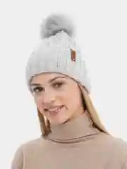 Шапка с помпоном