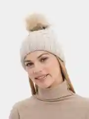 Шапка с помпоном