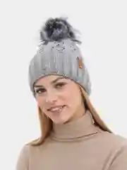 Шапка с помпоном