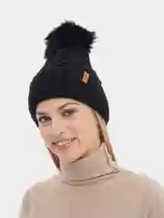 Черный шапка с помпоном