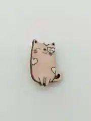 Значок деревянный "Котенок"