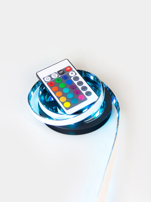 RGB светодиодная лента с пультом управления и питанием от USB