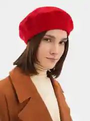 Багровый берет фетровый Tonak