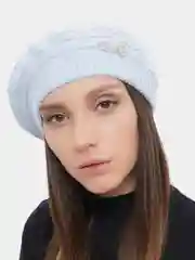 Ледяной берет женский с брошью Landa