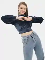 Велюровый топ с длинными рукавами