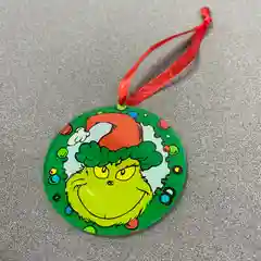Серебряный елочные игрушки