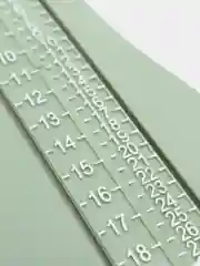 Измеритель, мерная подставка для стопы малыша.