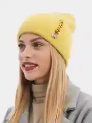 Желтый шапка