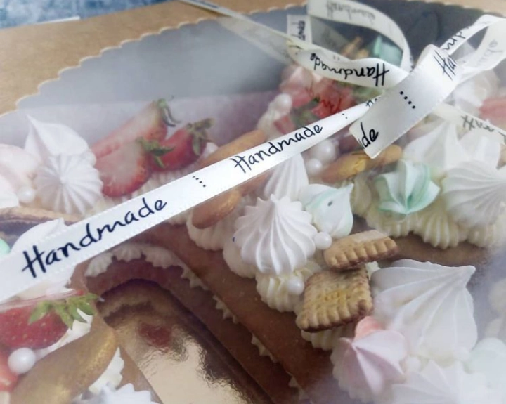 Лента Handmade 1см * 22м