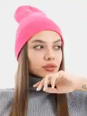 Конфетный шапка вязаная