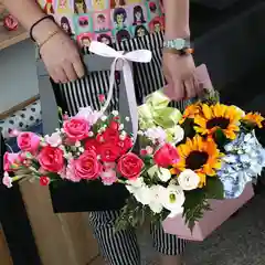 Коробка, пакет для цветов, цветочная композиция
