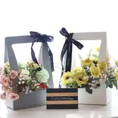 Коробка, пакет для цветов, цветочная композиция