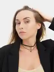 Оливковый чокер с подвеской на шею