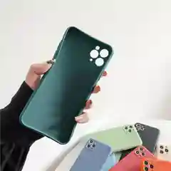 Силиконовый чехол с защитой камеры на iPhone 6/6s, 7/8/SE 2020, X/XS, 11