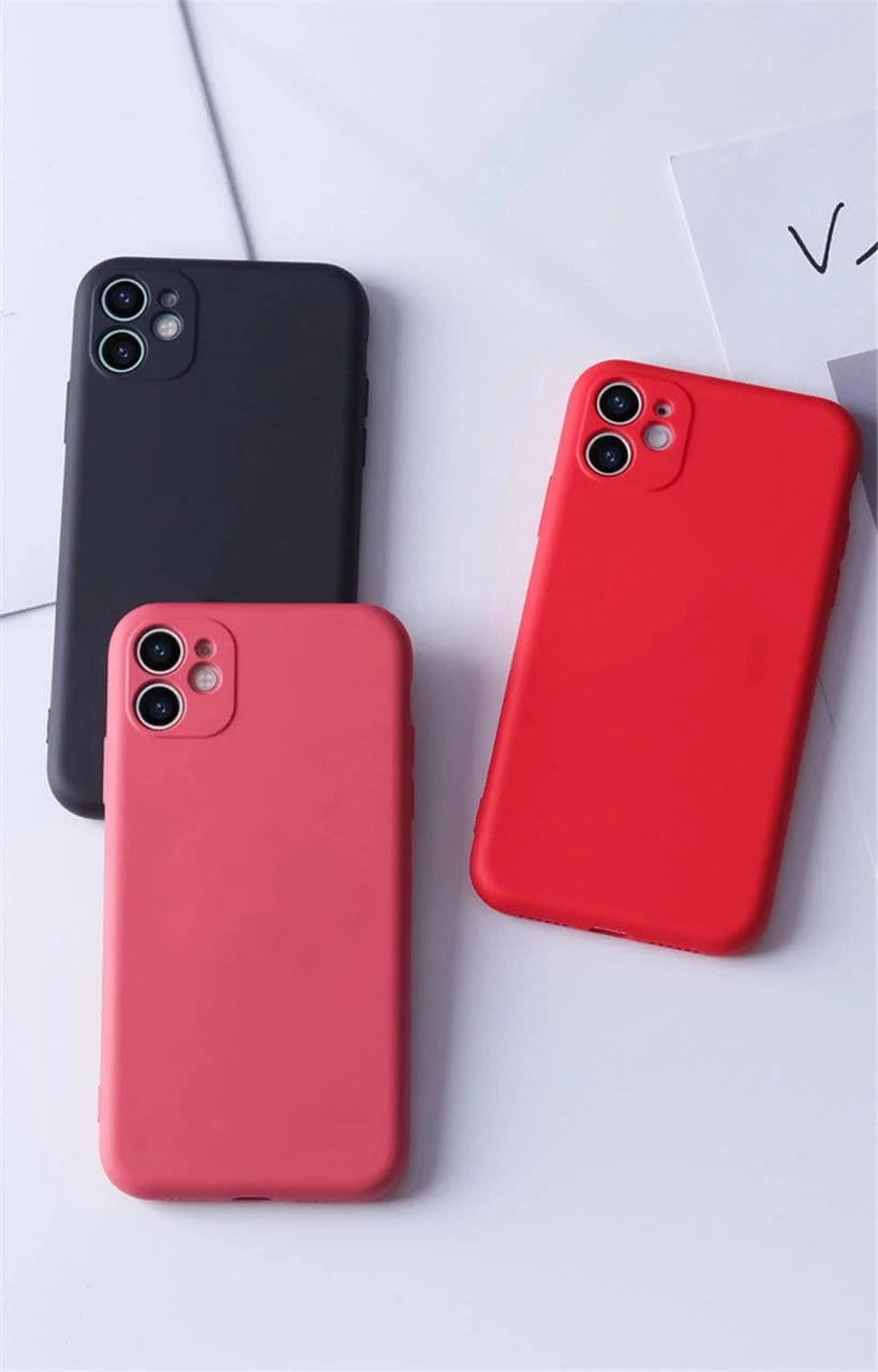 Силиконовый чехол с защитой камеры на iPhone 6/6s, 7/8/SE 2020, X/XS, 11